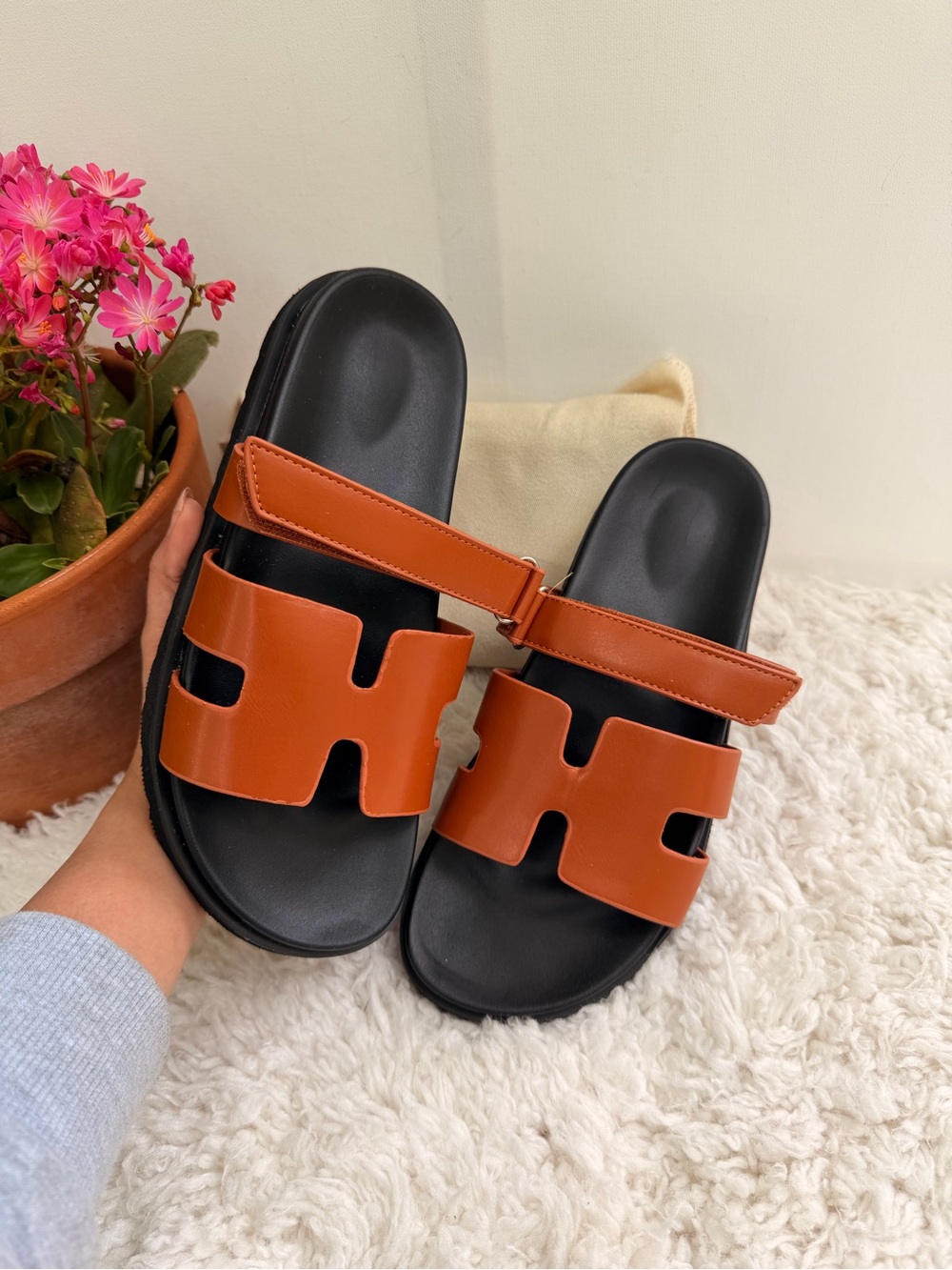 Classic Women’s Slide Sandals in Cognac Brown - Picture 2 of 4